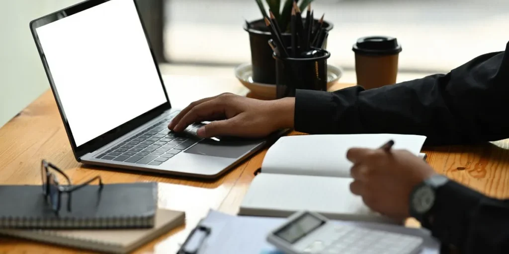 freelance writer side hustle